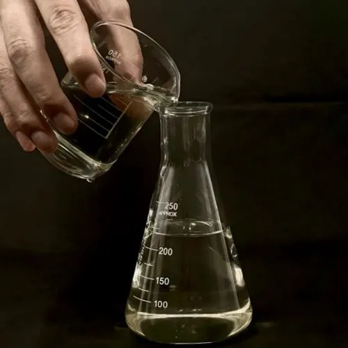 Ceimiceáin mhín aicéatáit mheitil le haghaidh sintéise CAS 79-20-9